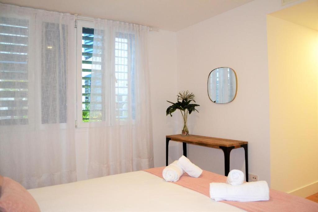 Acogedor Apartamento Junto Al Museo Picasso Apartment Malaga Luaran gambar