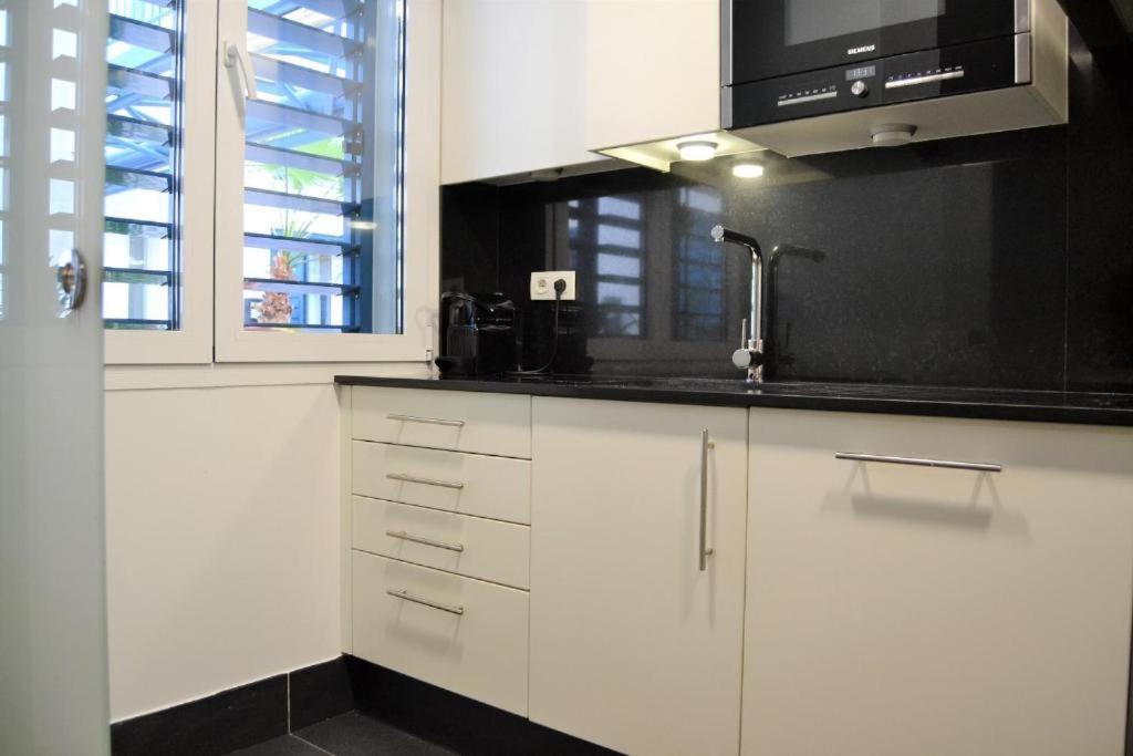 Acogedor Apartamento Junto Al Museo Picasso Apartment Malaga Luaran gambar